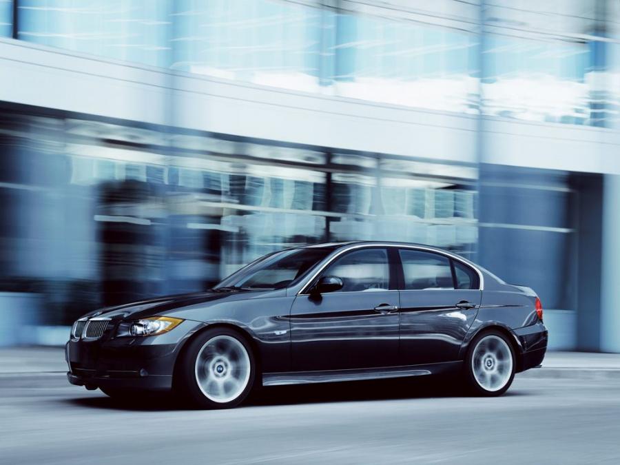  BMW 3-Series Sedan 2005 года  (фото 4 из 5)